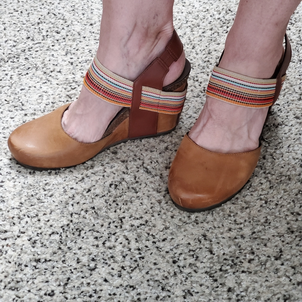OTBT Rexburg Havana wedges Sz 7 LNIB